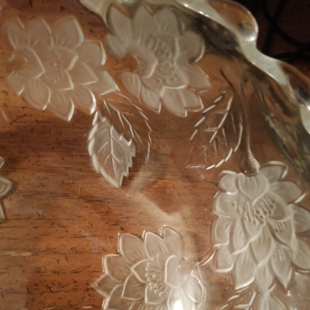 Crystal Clear Studio Chrysanthemum Frosted Floral Crystal Bowl 10.5" - Picture 2 of 4